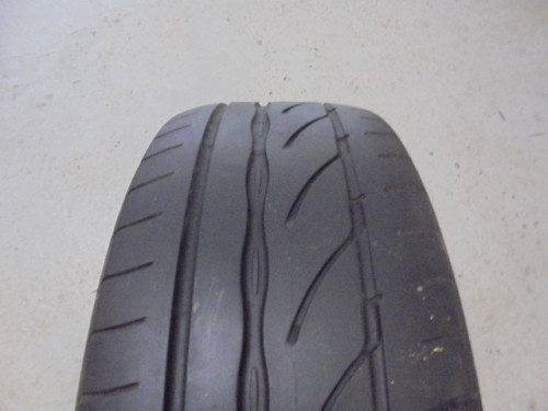 Bridgestone RE002 reifen