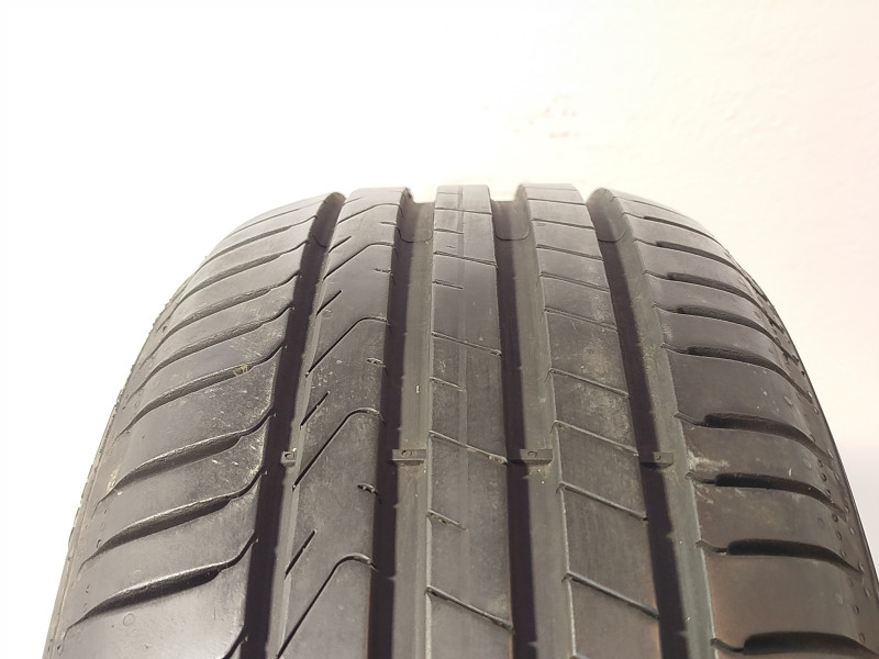 Pirelli Cintruato P7 reifen
