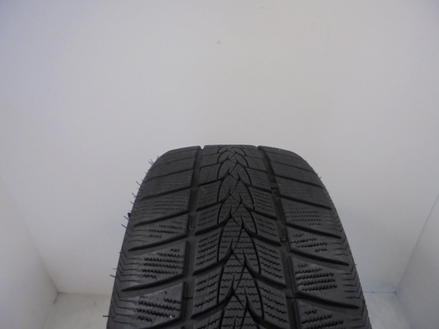 Minerva Frostrack UHP reifen