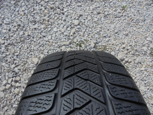 Pirelli Sottozero 3 reifen